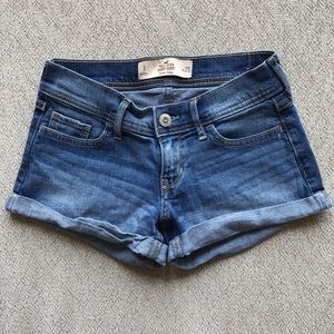 Size 1 Short Hollister